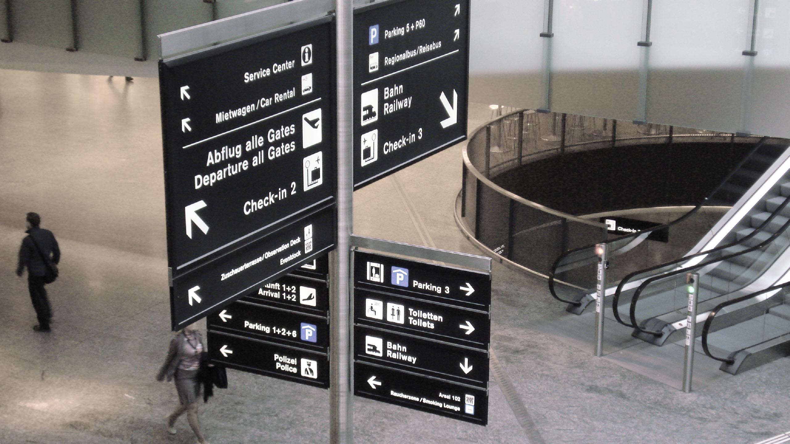 FlughafenZuerich_P_08_desktop_20220510_g_msr