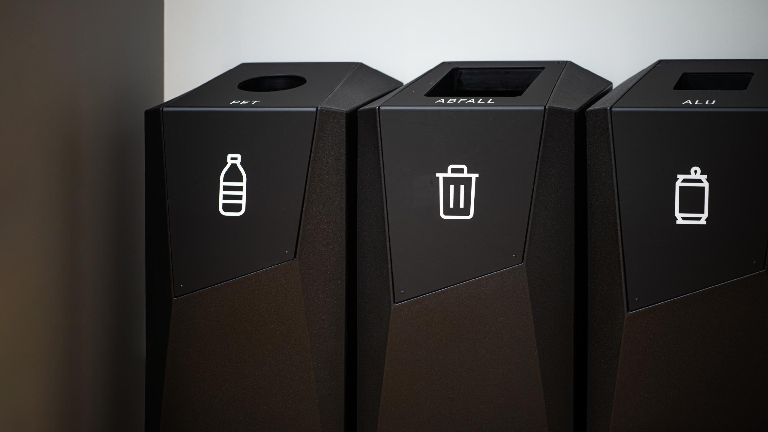 SWICA_Elefant_08_Desktop_20250108_m_ler